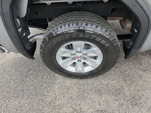 Used 2025 GMC Sierra 1500 SLE image 7