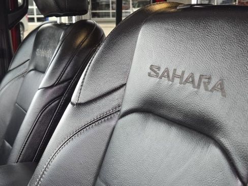 Used 2019 Jeep Wrangler Unlimited Sahara image 18