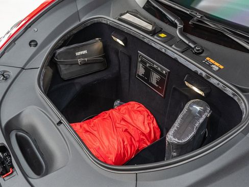 Used 2022 Ferrari F8 Tributo image 40