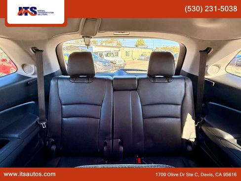 Used 2017 Honda Pilot Touring image 17