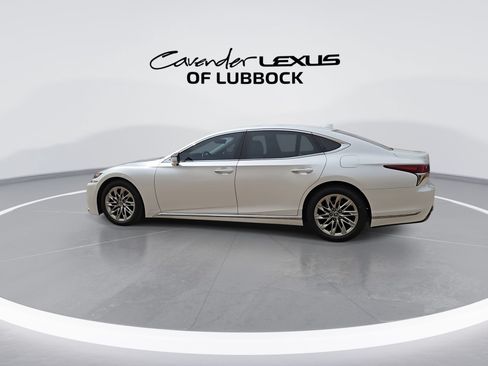 Used 2019 Lexus LS 500 w/ Accessory Package (Z2) RWD image 6