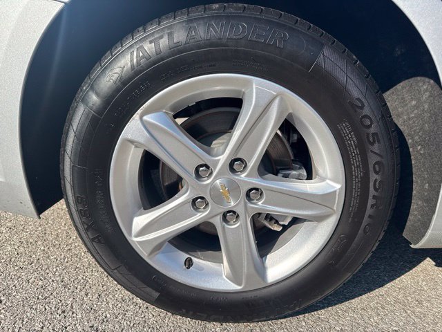 Used 2022 Chevrolet Malibu LT FWD image 10