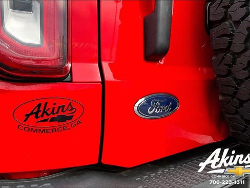 Used 2023 Ford Bronco Badlands image 18