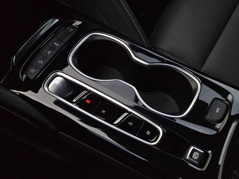 Used 2023 Buick Envision Essence w/ Sport Touring Package image 22