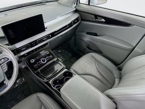 Used 2022 Lincoln Nautilus Reserve AWD/4WD image 31