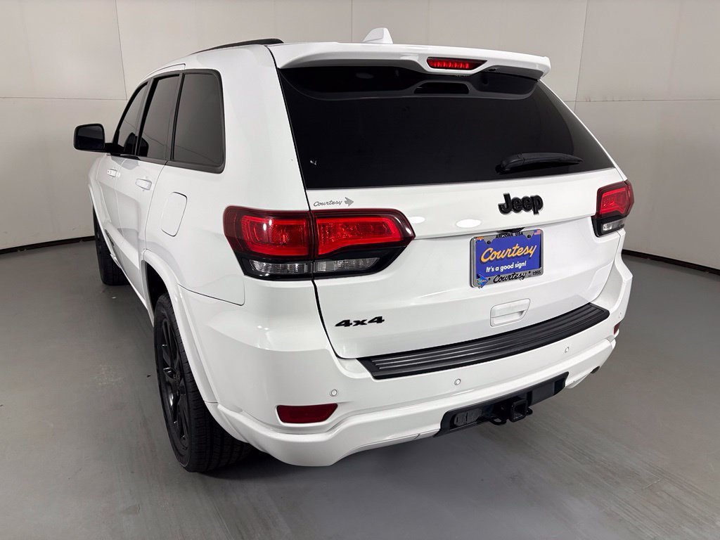 Used 2019 Jeep Grand Cherokee Altitude AWD/4WD image 6