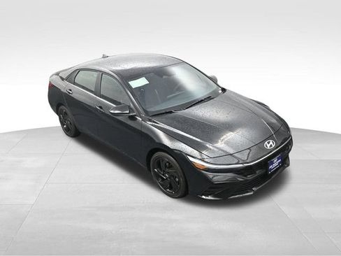 New 2026 Hyundai Elantra SEL Sport Premium FWD image 22