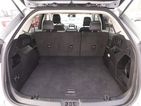 Certified 2024 Ford Edge SEL image 7