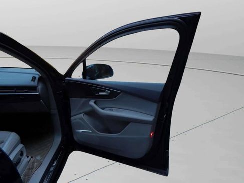 Used 2017 Audi Q7 3.0T Prestige image 64