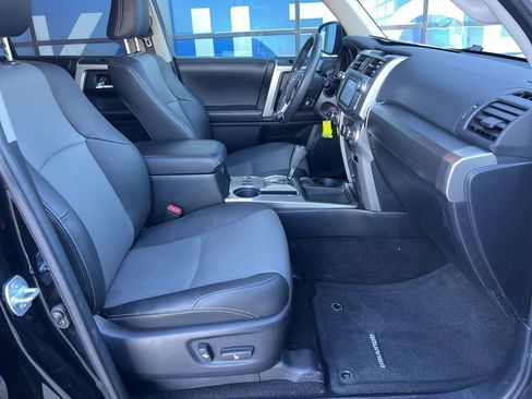 Used 2019 Toyota 4Runner SR5 Premium image 12