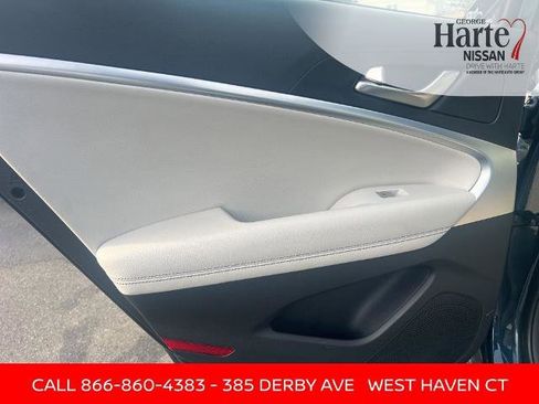 Used 2024 Genesis G70 2.5T RWD image 30
