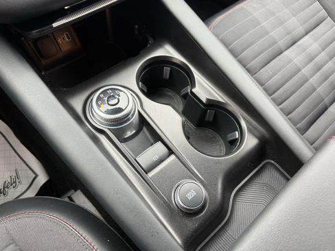 Used 2025 Ford Explorer ST-Line w/ Premium Package image 21