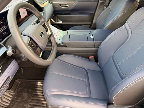 New 2026 INFINITI QX80 4WD image 16