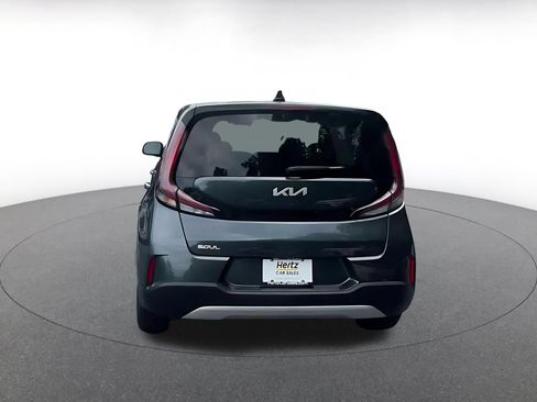 Used 2025 Kia Soul LX w/ LX Technology Package FWD image 10
