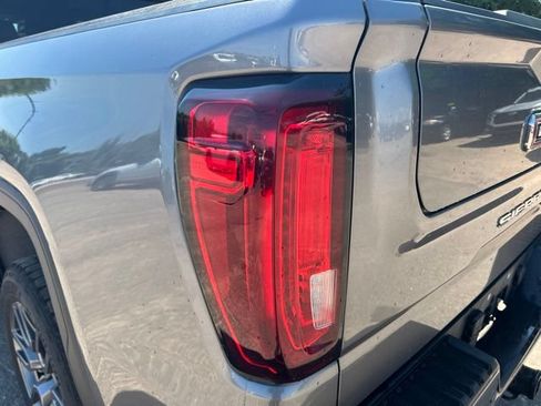 Used 2021 GMC Sierra 1500 AT4 w/ AT4 Value Package AWD/4WD image 10