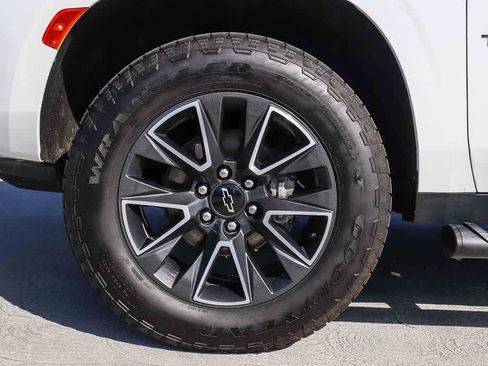 Used 2022 Chevrolet Tahoe Z71 AWD/4WD image 7