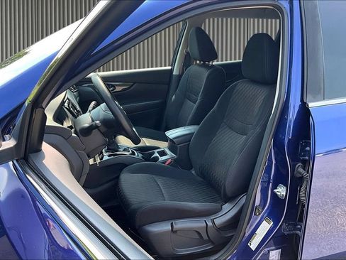 Used 2018 Nissan Rogue S AWD/4WD image 25