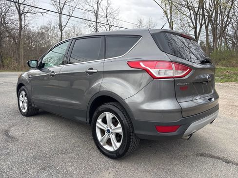 Used 2014 Ford Escape SE image 16