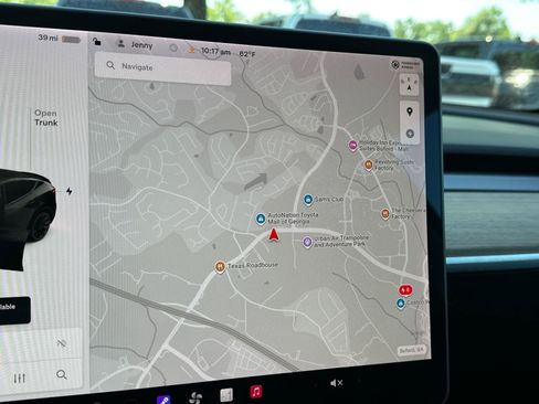 Used 2021 Tesla Model Y Long Range AWD/4WD image 26