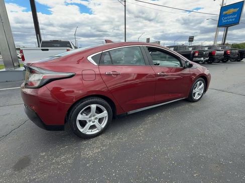 Used 2017 Chevrolet Volt LT FWD image 8