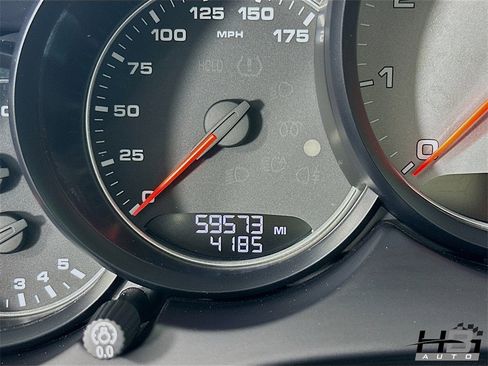 Used 2018 Porsche Cayenne S image 11