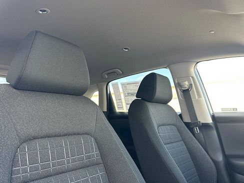 New 2027 Honda HR-V LX image 15