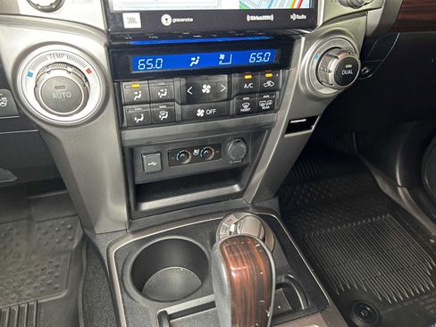 Used 2023 Toyota 4Runner Limited AWD/4WD image 33