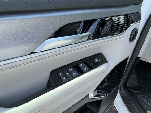 New 2026 Jeep Grand Wagoneer Limited AWD/4WD image 15