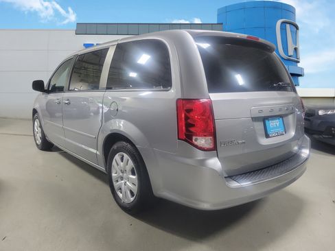 Used 2015 Dodge Grand Caravan SE w/ Quick Order Package 29E SE FWD image 4