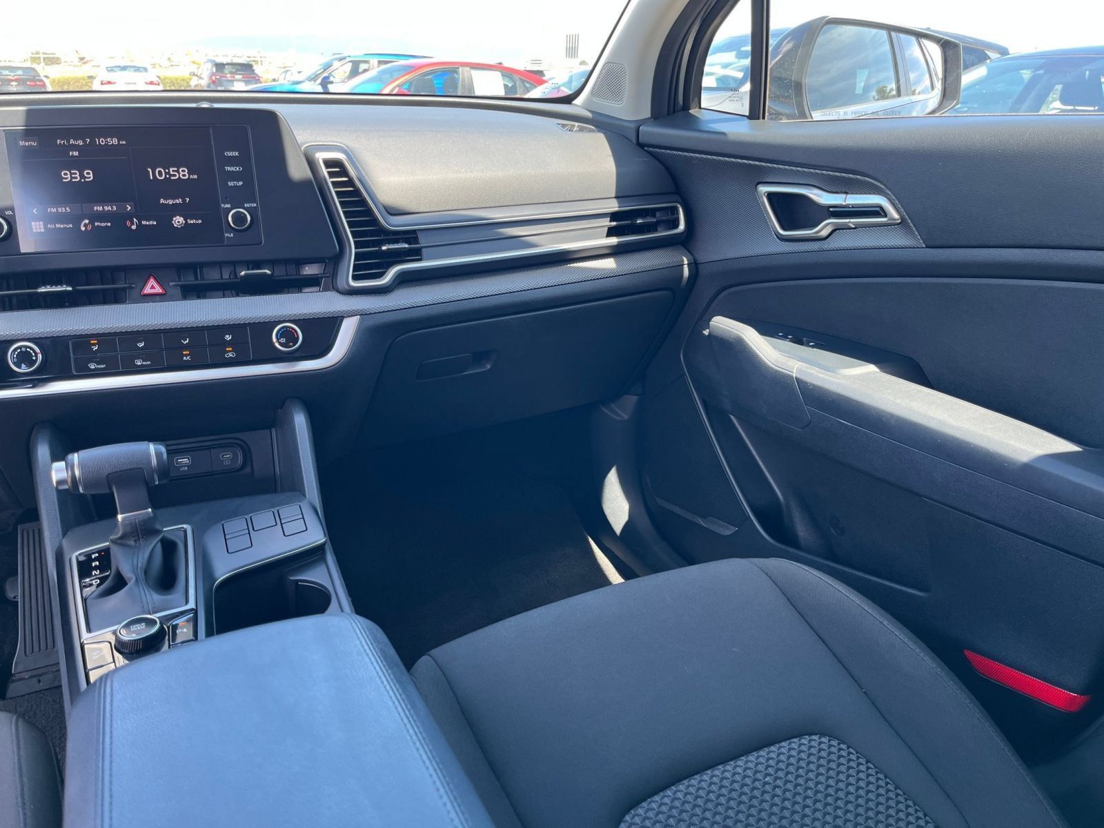Used 2025 Kia Sportage LX FWD image 32