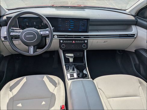 Used 2025 Hyundai Tucson SEL FWD image 14