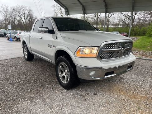 Used 2014 RAM 1500 Laramie w/ Convenience Group image 2