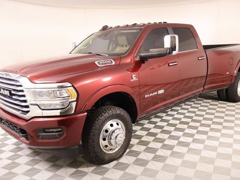 Used 2022 RAM 3500 Limited AWD/4WD image 11