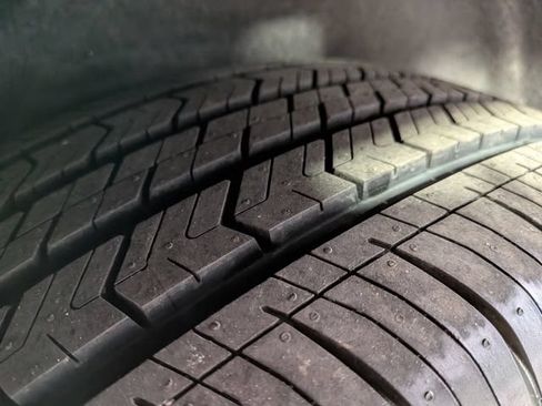 Used 2023 Chrysler Pacifica Touring-L FWD image 35