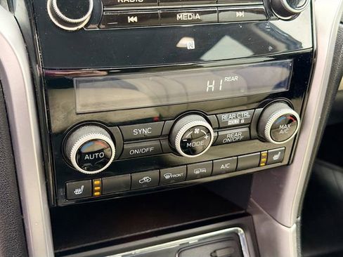 Used 2020 Subaru Ascent Limited w/ Technology Package image 16