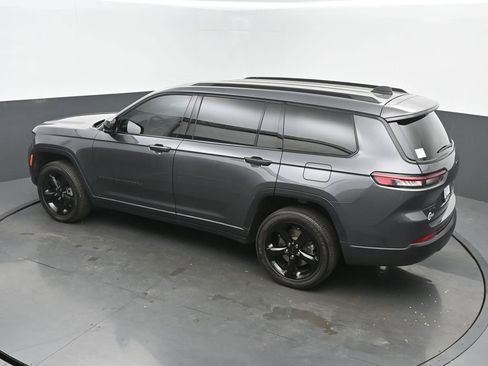 Used 2023 Jeep Grand Cherokee L Laredo AWD/4WD image 40