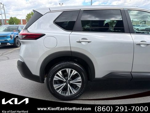 Used 2023 Nissan Rogue SV AWD/4WD image 7