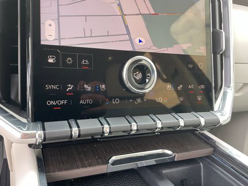 Certified 2025 GMC Acadia Denali w/ Super Cruise Package image 26