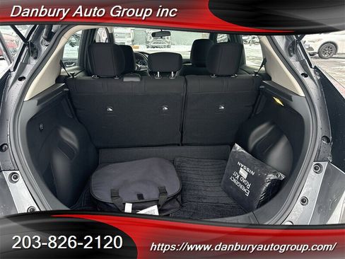 Used 2024 Nissan Leaf S image 15