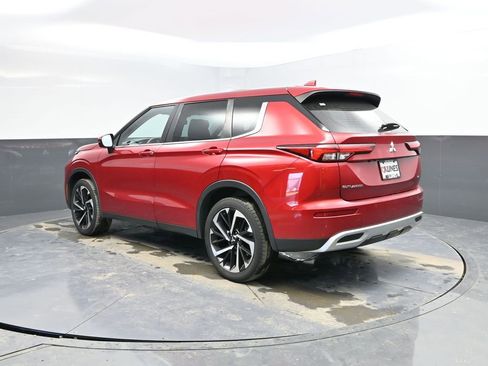 Used 2022 Mitsubishi Outlander SE image 5