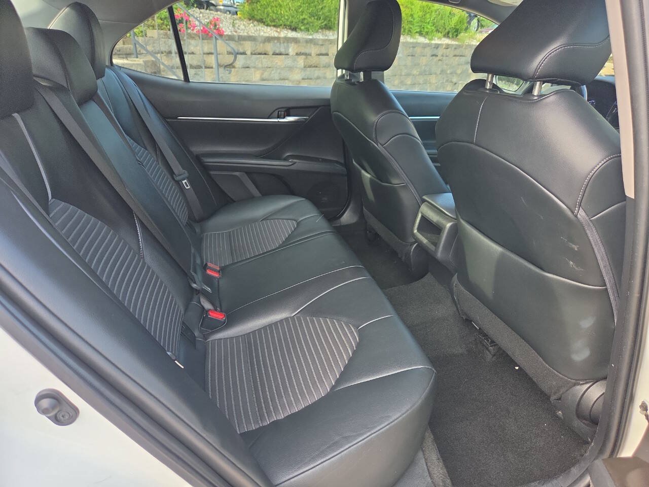Used 2022 Toyota Camry SE FWD image 21