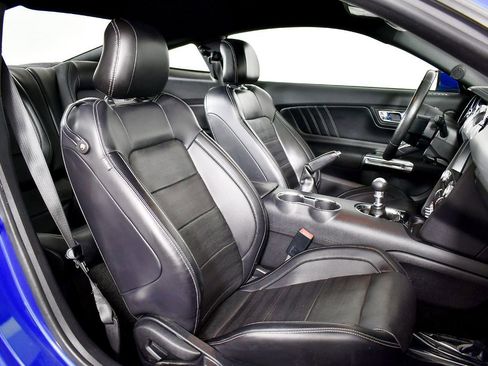 Used 2017 Ford Mustang GT Premium w/ Equipment Group 401A image 35