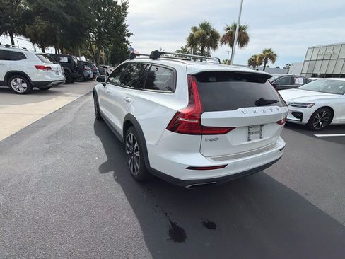 Used 2021 Volvo V60 T5 Cross Country w/ Climate Package AWD/4WD image 12