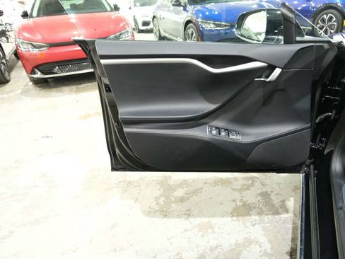 Used 2018 Tesla Model S 100D image 18