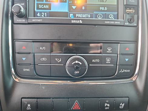 Used 2013 Dodge Durango SXT w/ Blacktop Pkg image 32