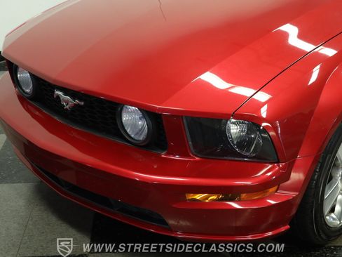 Used 2006 Ford Mustang GT RWD image 19
