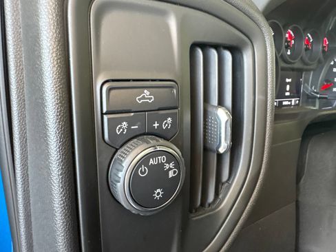 Used 2023 Chevrolet Silverado 1500 Custom RWD image 12