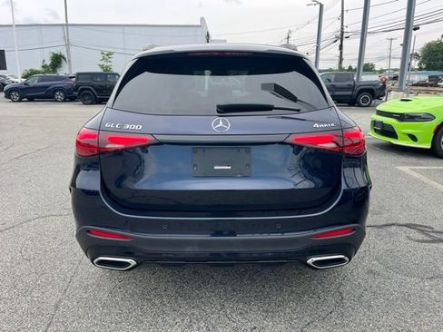 Used 2023 Mercedes-Benz GLC 300 4MATIC image 4