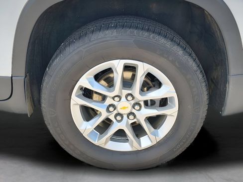 Used 2022 Chevrolet Traverse LS AWD/4WD image 26
