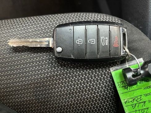 Used 2017 Kia Forte LX image 27